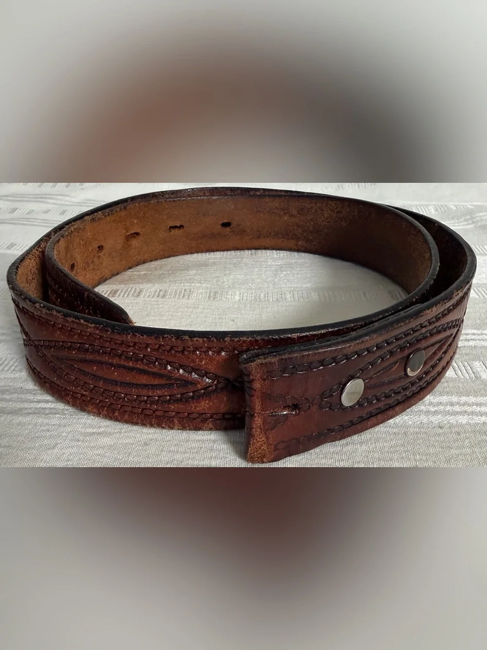 The Unbranded Brand vintage genuine